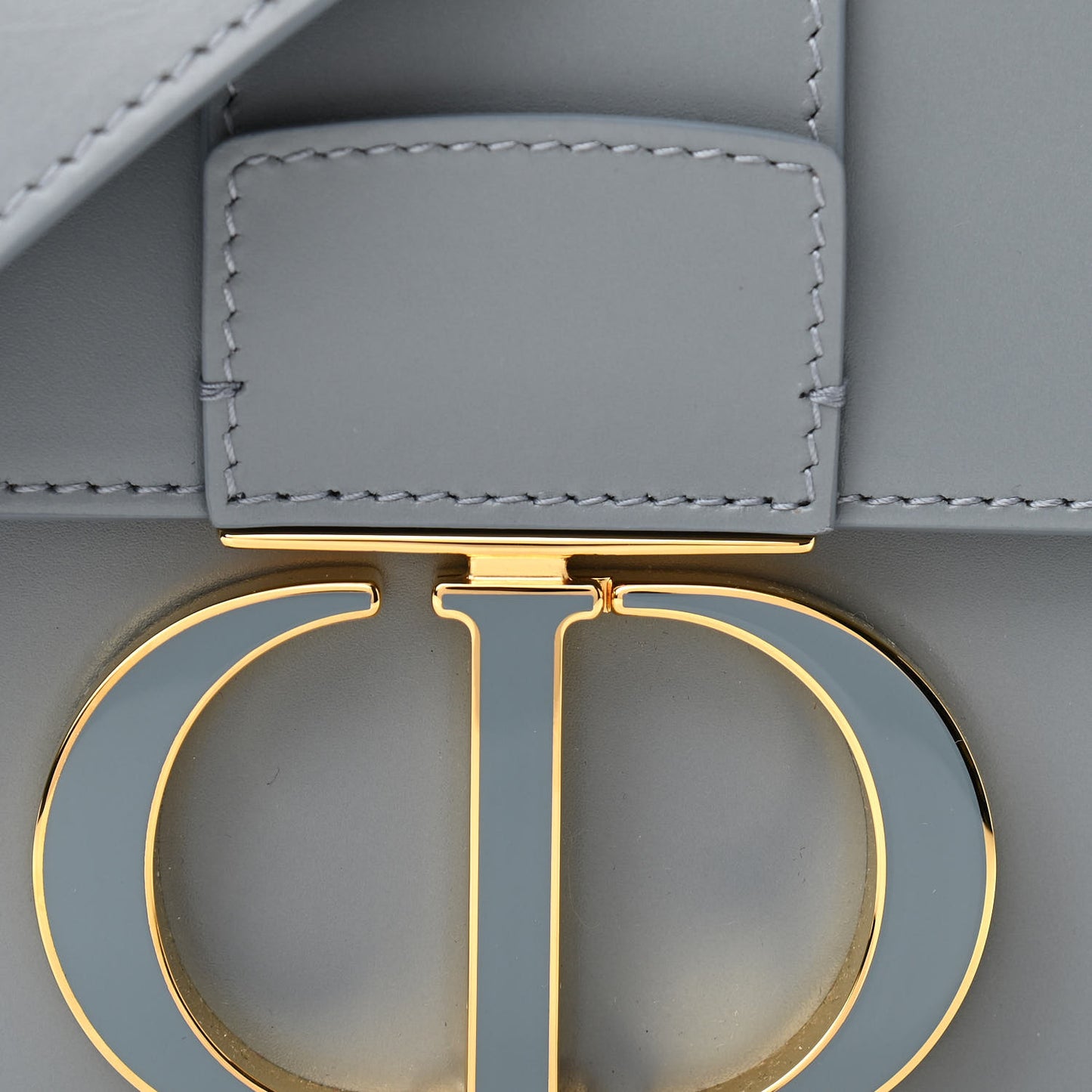 Box Calfskin 30 Montaigne Box Bag Gray