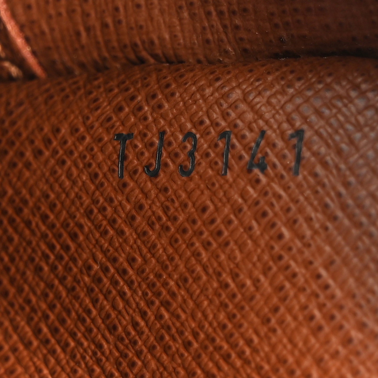 Monogram Amazone