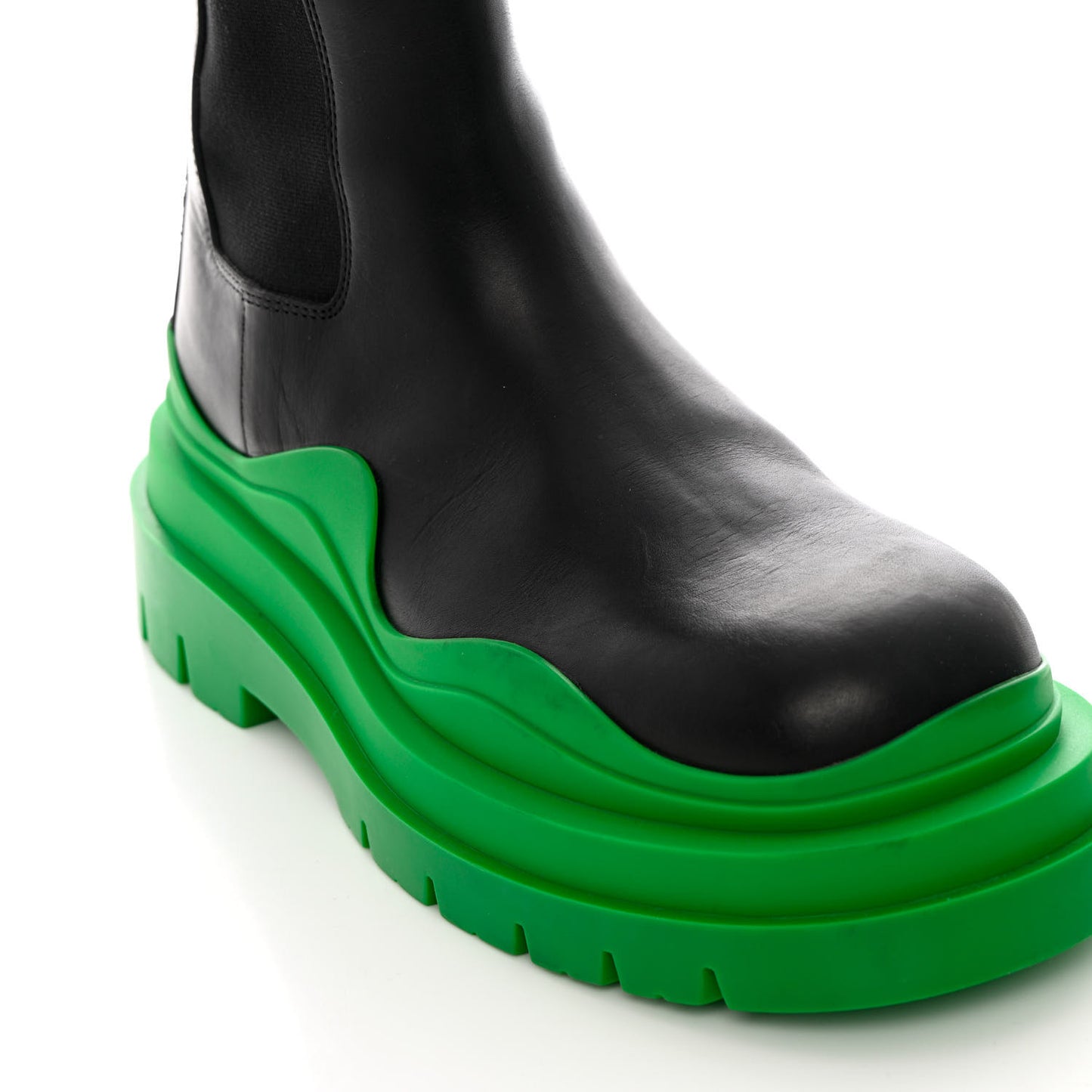 Calfskin The Tire Chelsea Boots 38.5 Black Grass