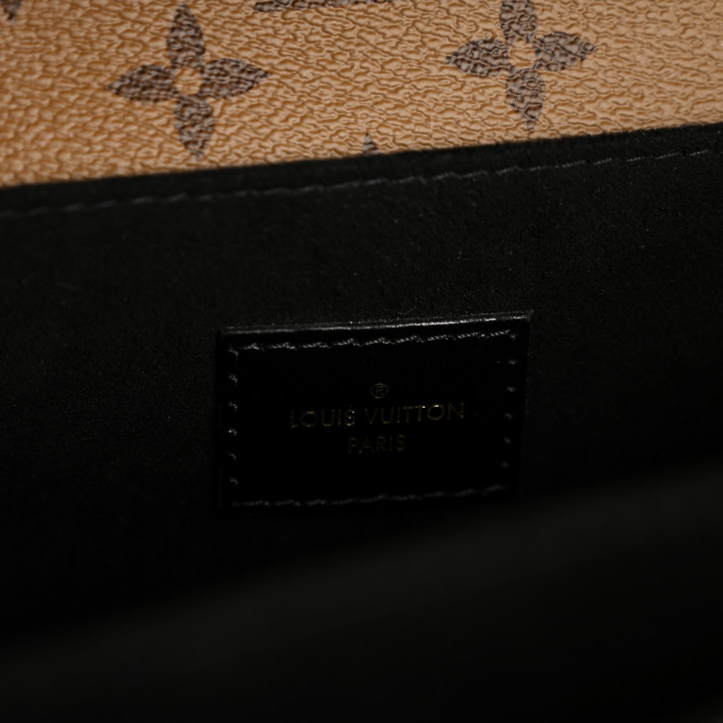 Reverse Monogram Pochette Metis