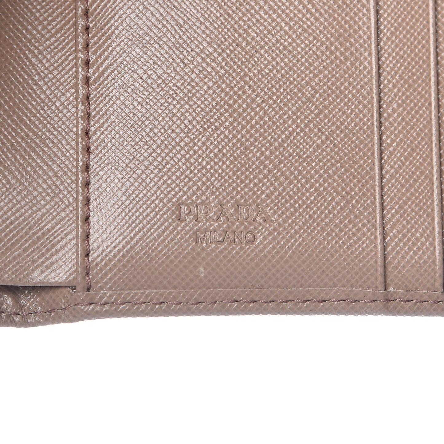 Saffiano Metal Tri-Fold Wallet Cammeo