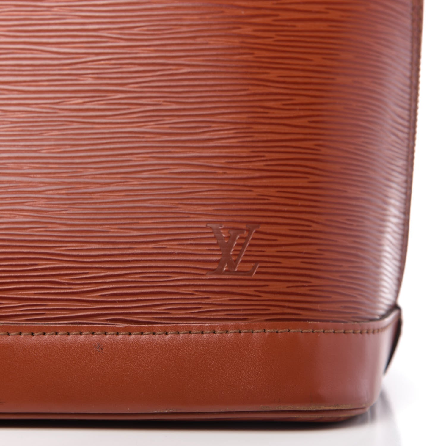 Louis Vuitton Epi Alma PM Kenyan Fawn 10 of 15