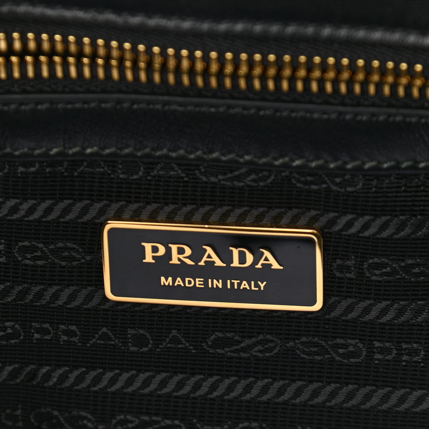 Jacquard Saffiano Triangolo Symbole Embroidered Small Tote Black Corda