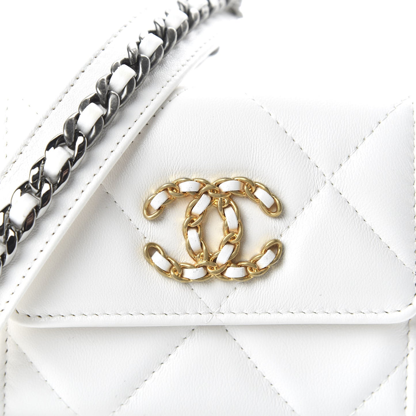 Lambskin Quilted 19 Flap Coin Purse With Chain White