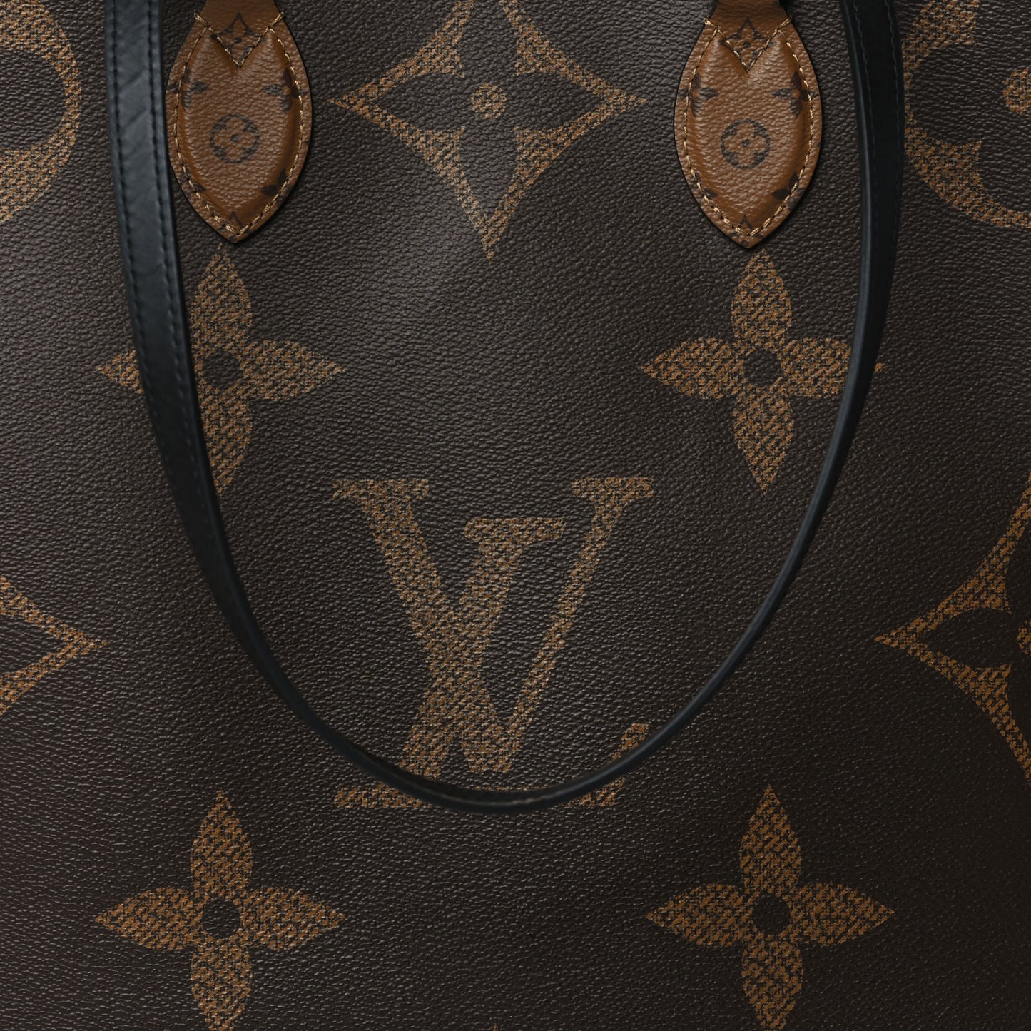 Reverse Monogram Giant Onthego GM