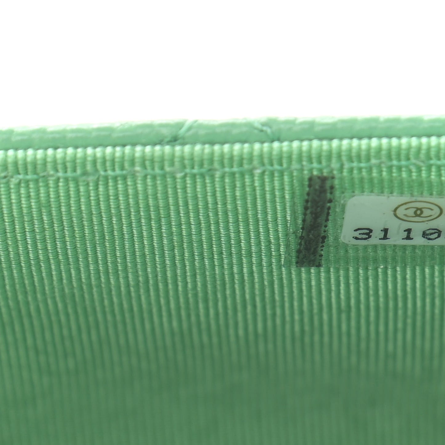 Caviar Quilted Wallet On Chain WOC Light Green