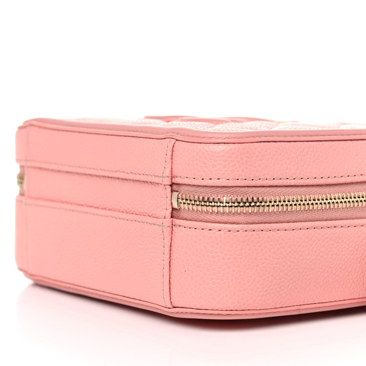 Caviar Quilted Small CC Filigree Vanity Case Pink