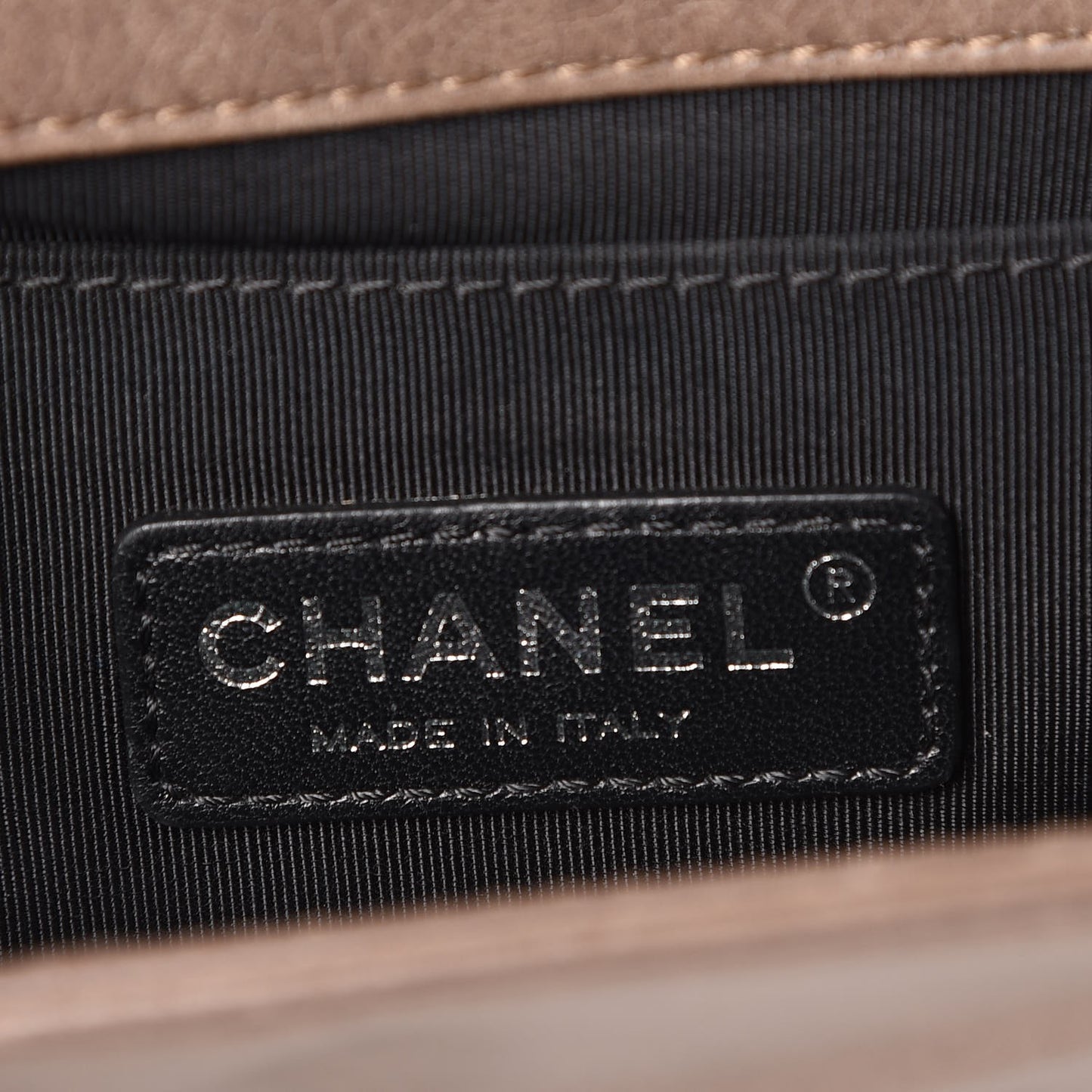 Calfskin Double Stitch Medium Boy Flap Grey