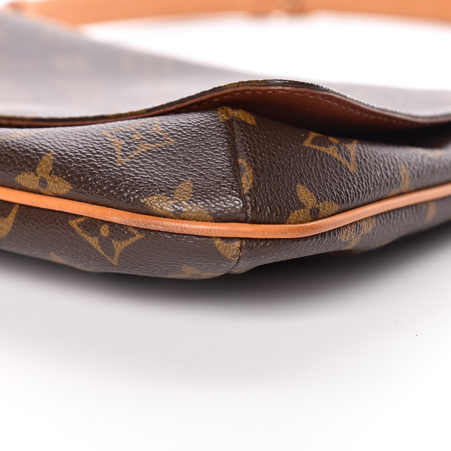 Monogram Musette Tango