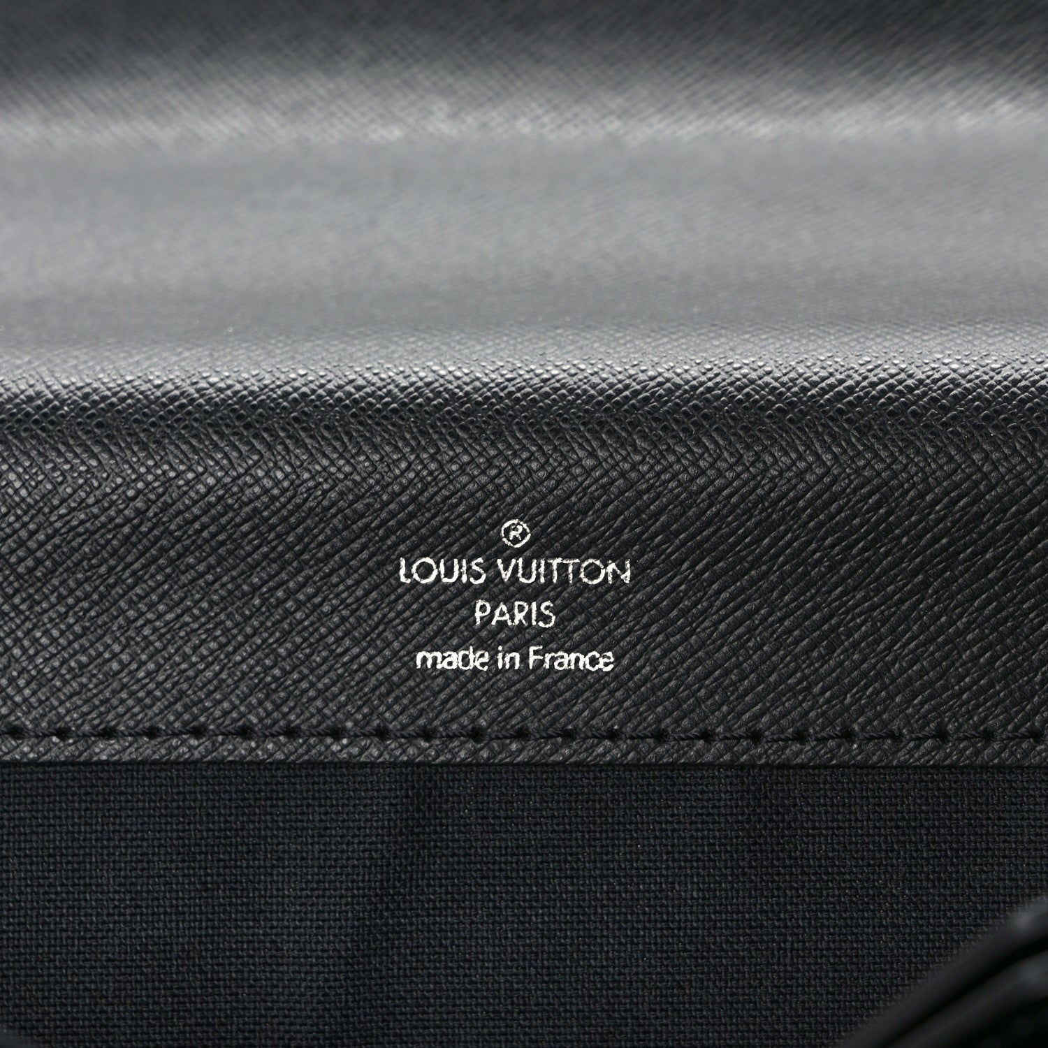 Louis Vuitton Taiga Neo Robusto 2 Compartment Briefcase Black 5 of 8