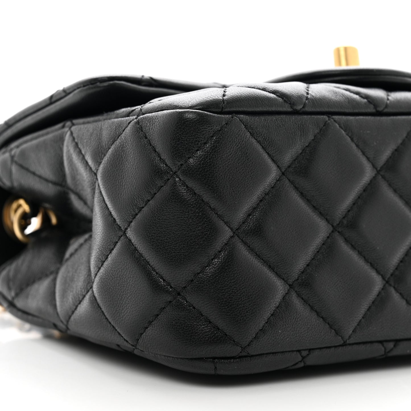 Lambskin Quilted Mini Pearl Crush Flap Black