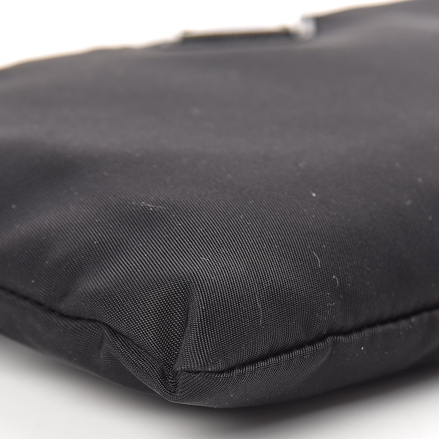 Tessuto Nylon Vela Wristlet Black