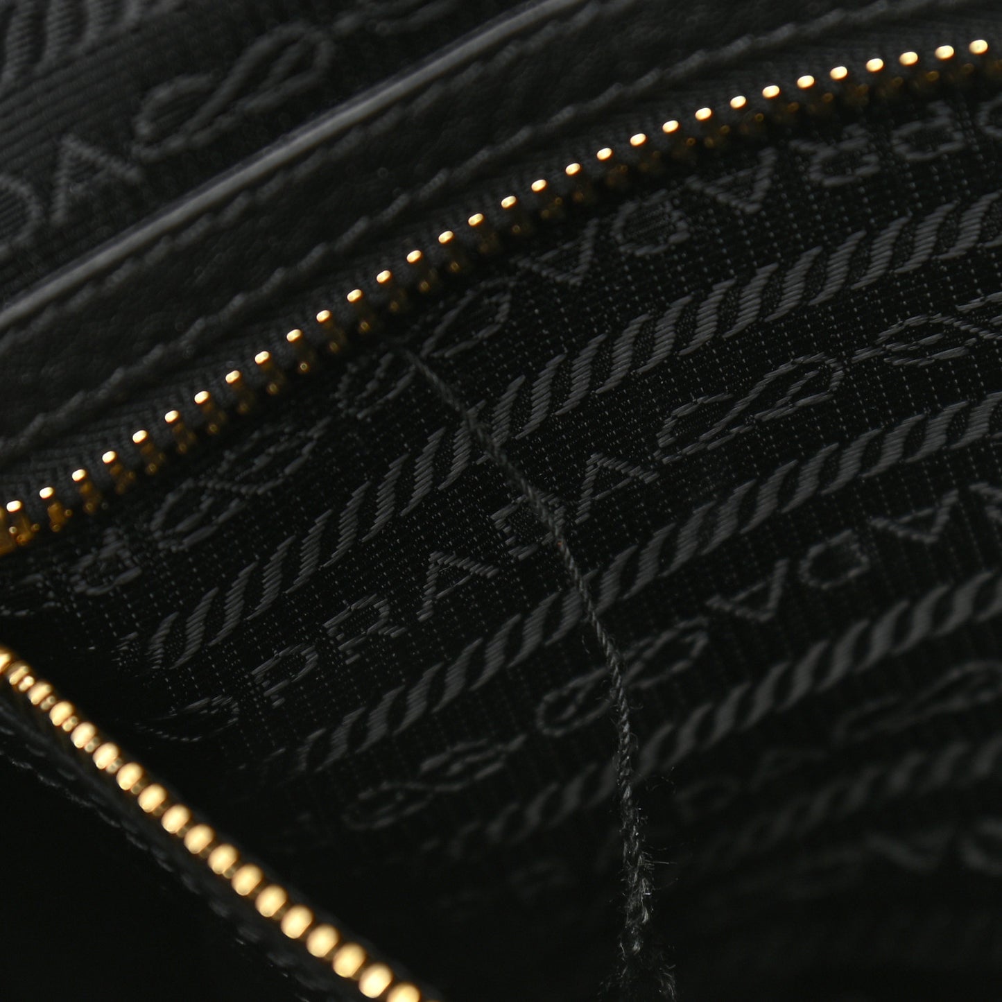 Vitello Daino Shopping Satchel Black