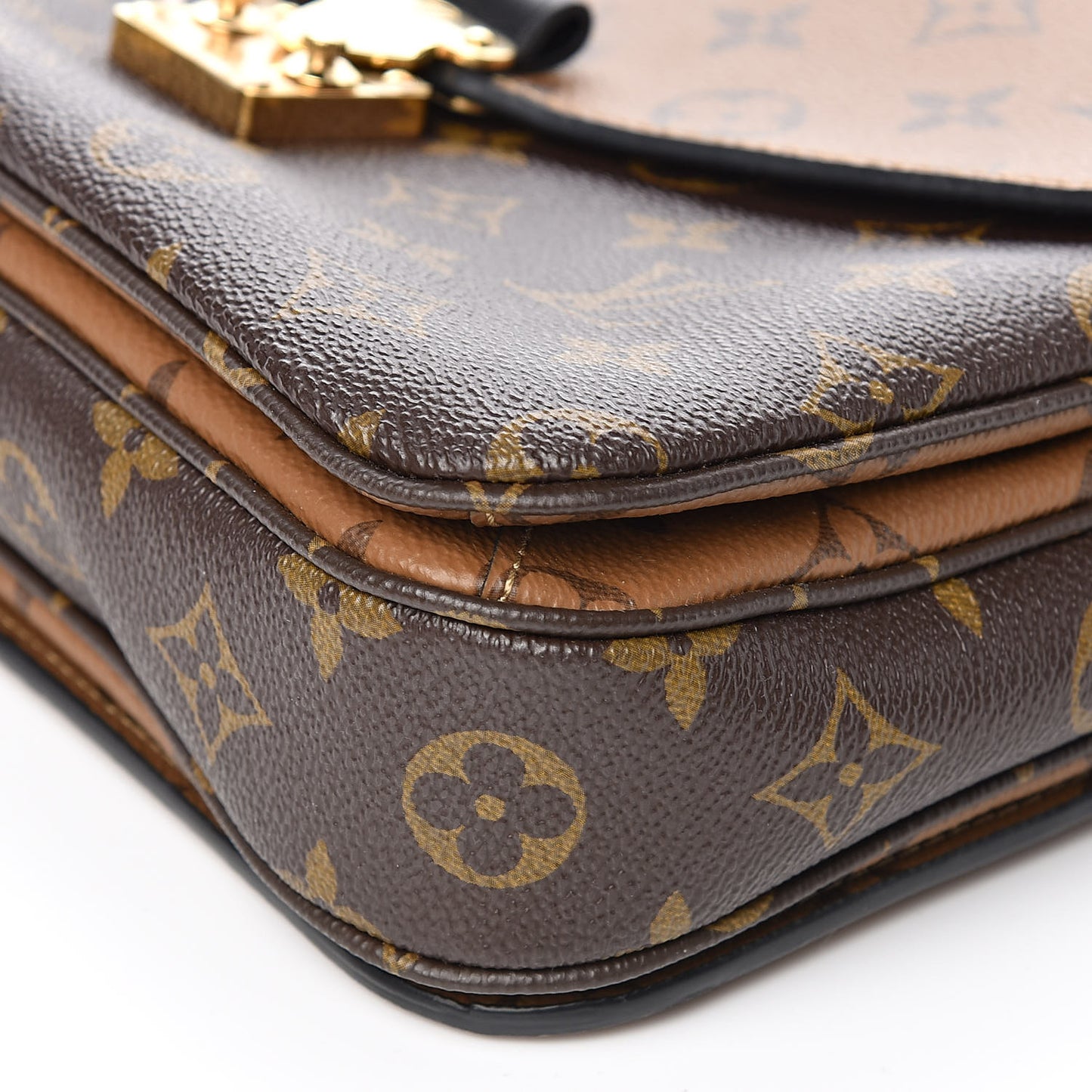 Reverse Monogram Pochette Metis