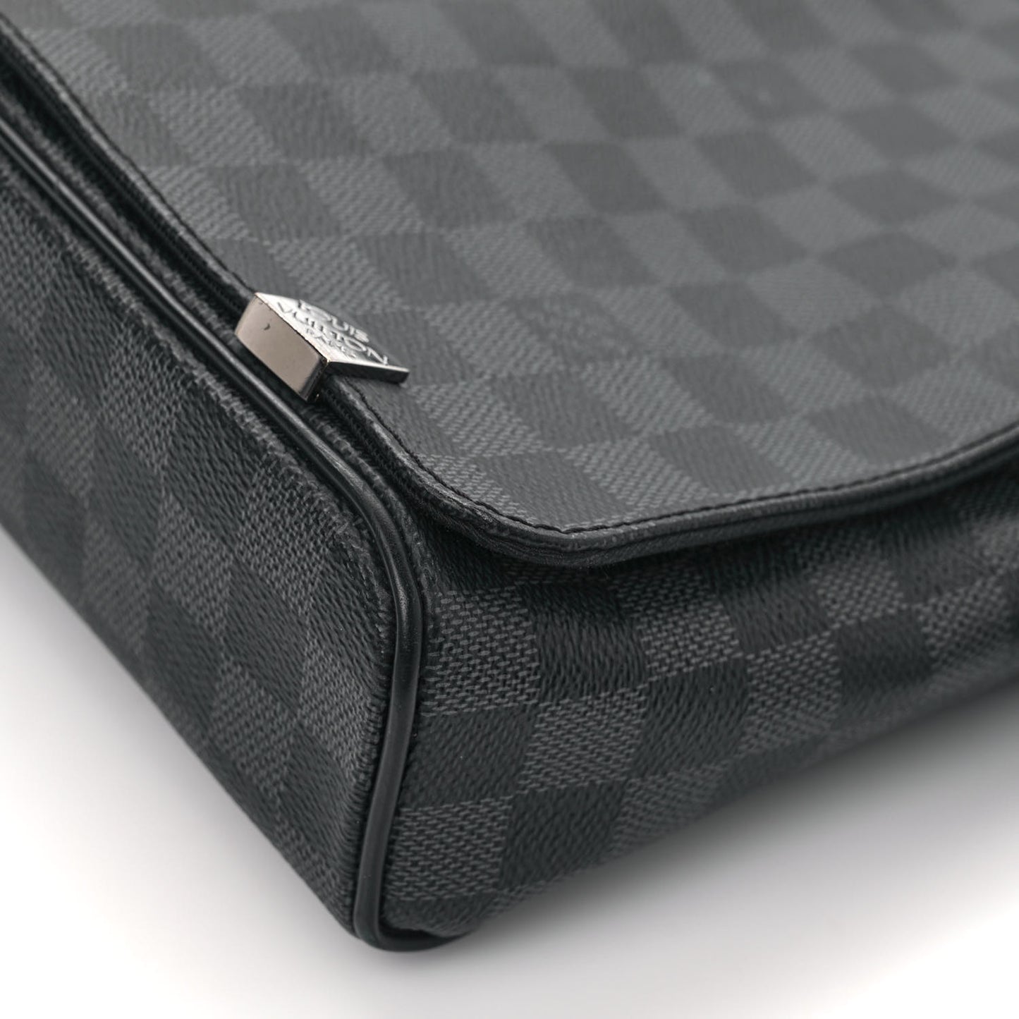 Damier Graphite District PM