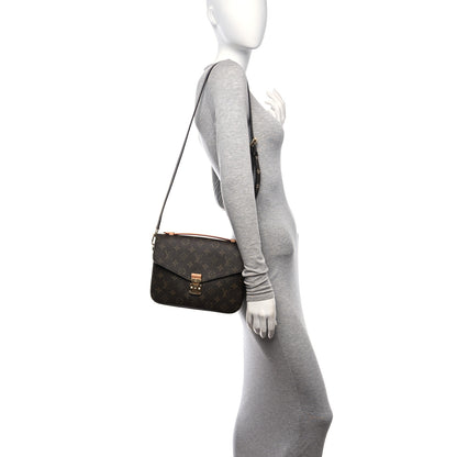 Louis Vuitton Monogram Pochette Metis 2 of 12