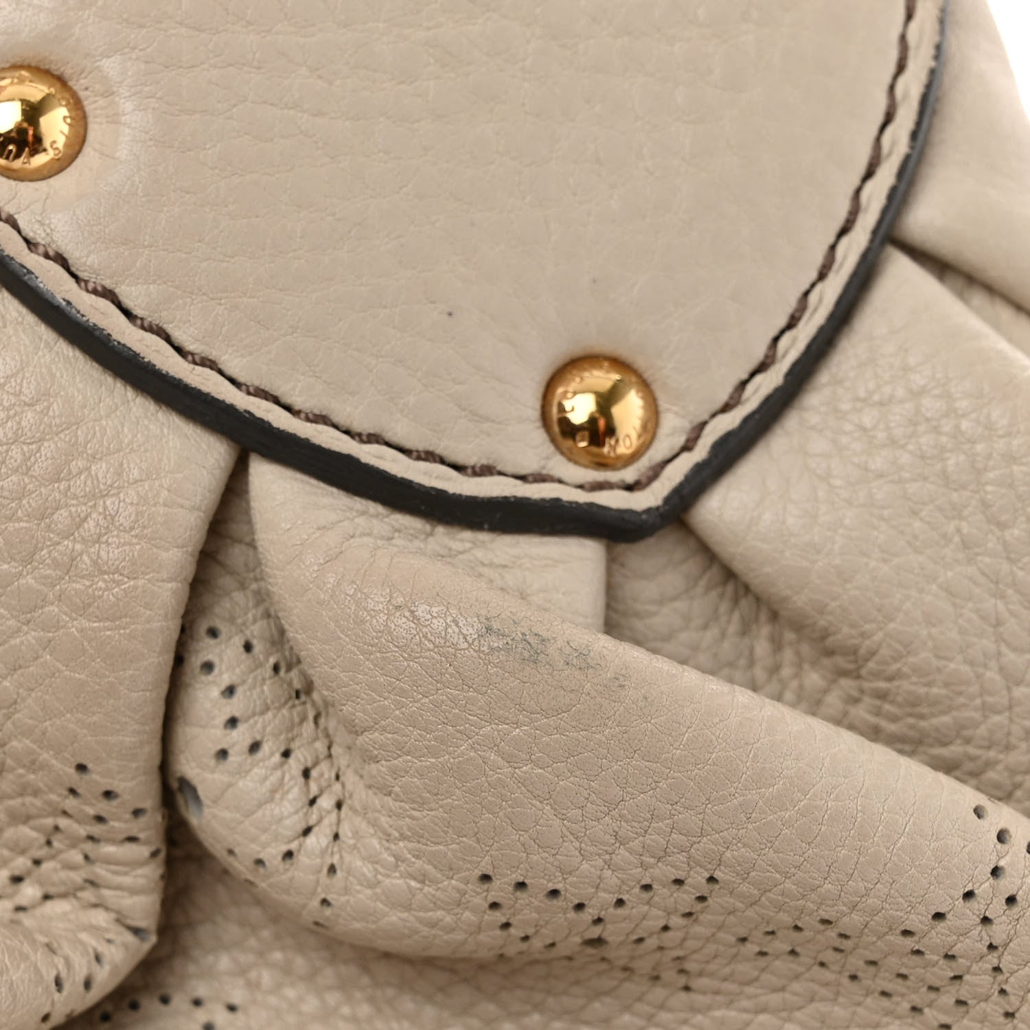 Louis Vuitton Mahina L Sable 11 of 14