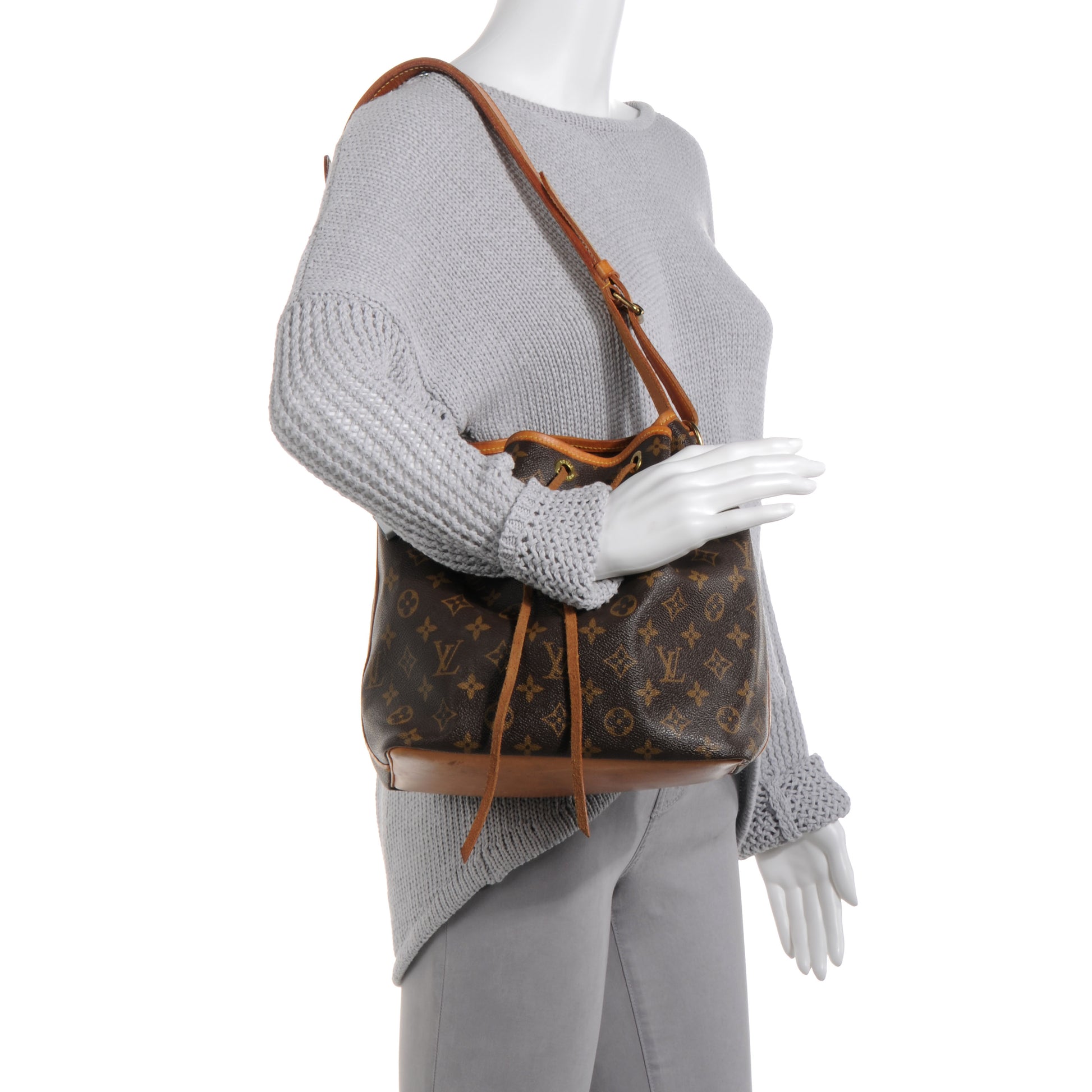 Louis Vuitton Monogram Petit Noe 2 of 8