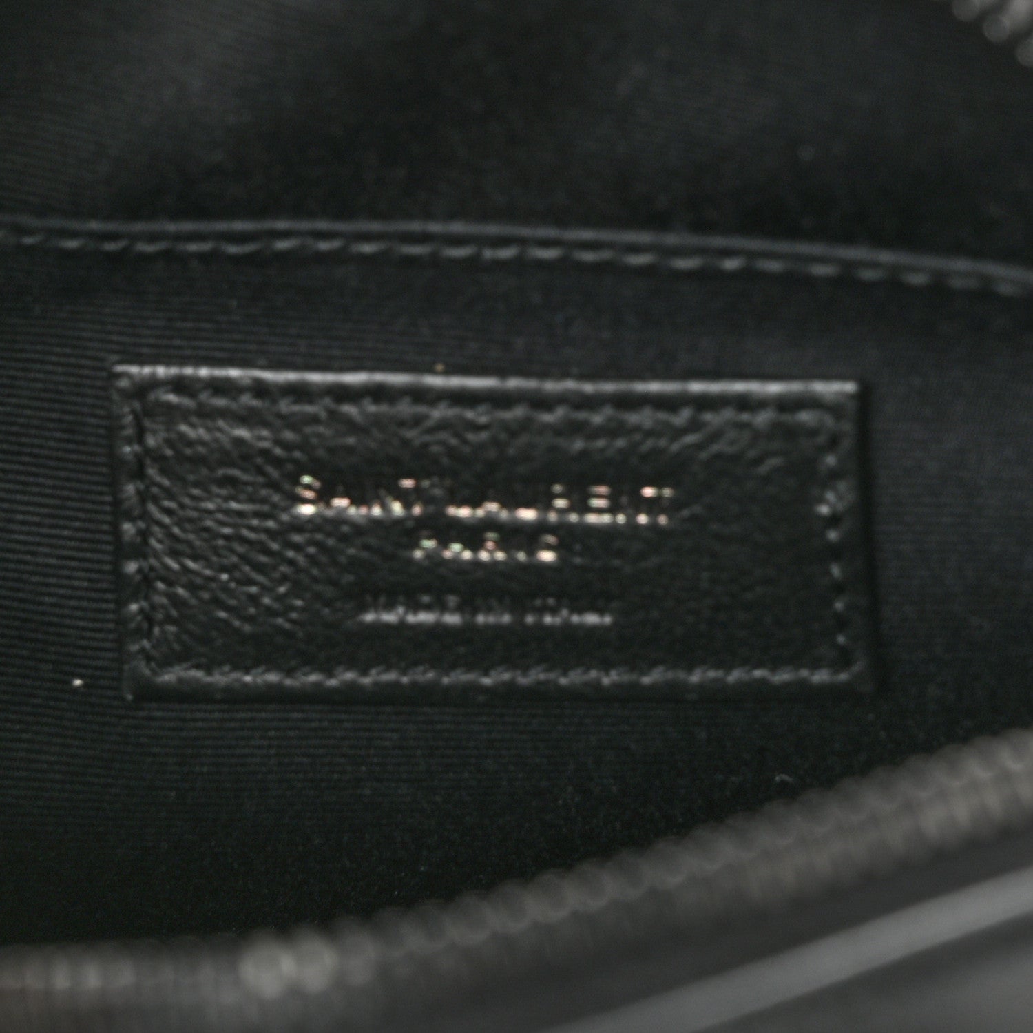 Saint Laurent Calfskin Matelasse Chevron Round Vinyle Camera Bag Black 6 of 10