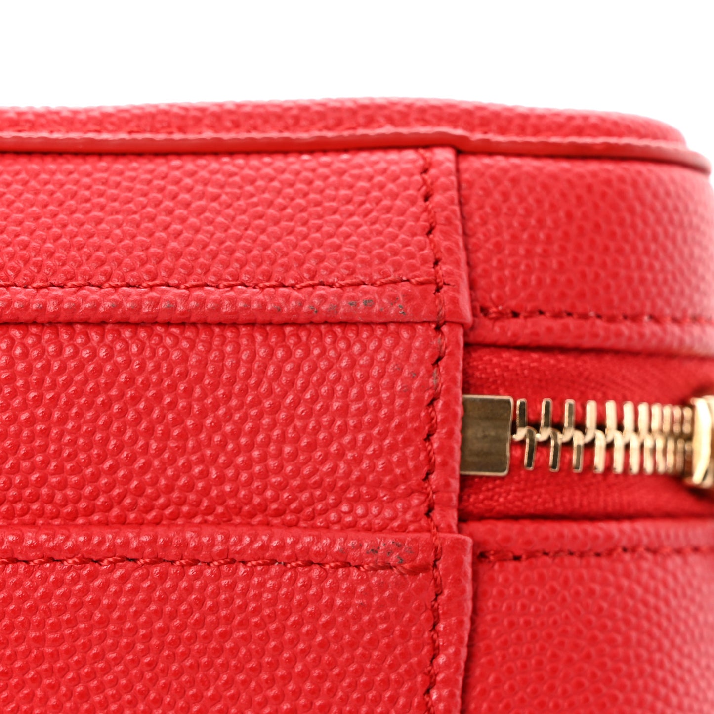Caviar Quilted Small CC Filigree Vanity Case Red
