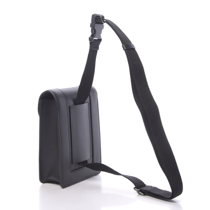 Valentino Garavani Smooth Calfskin Mens VLogo Messenger Black 2 of 8