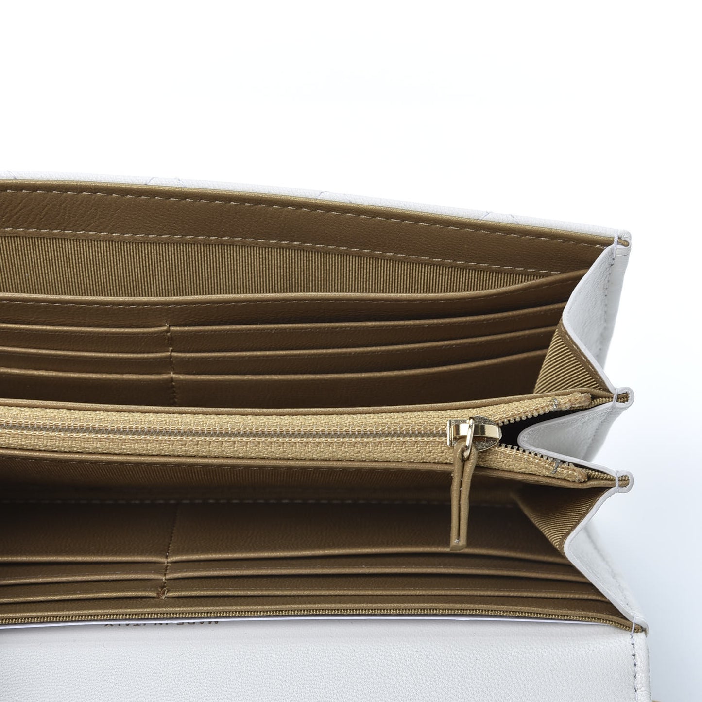 Lambskin Quilted Chic Pearls Clutch With Chain White