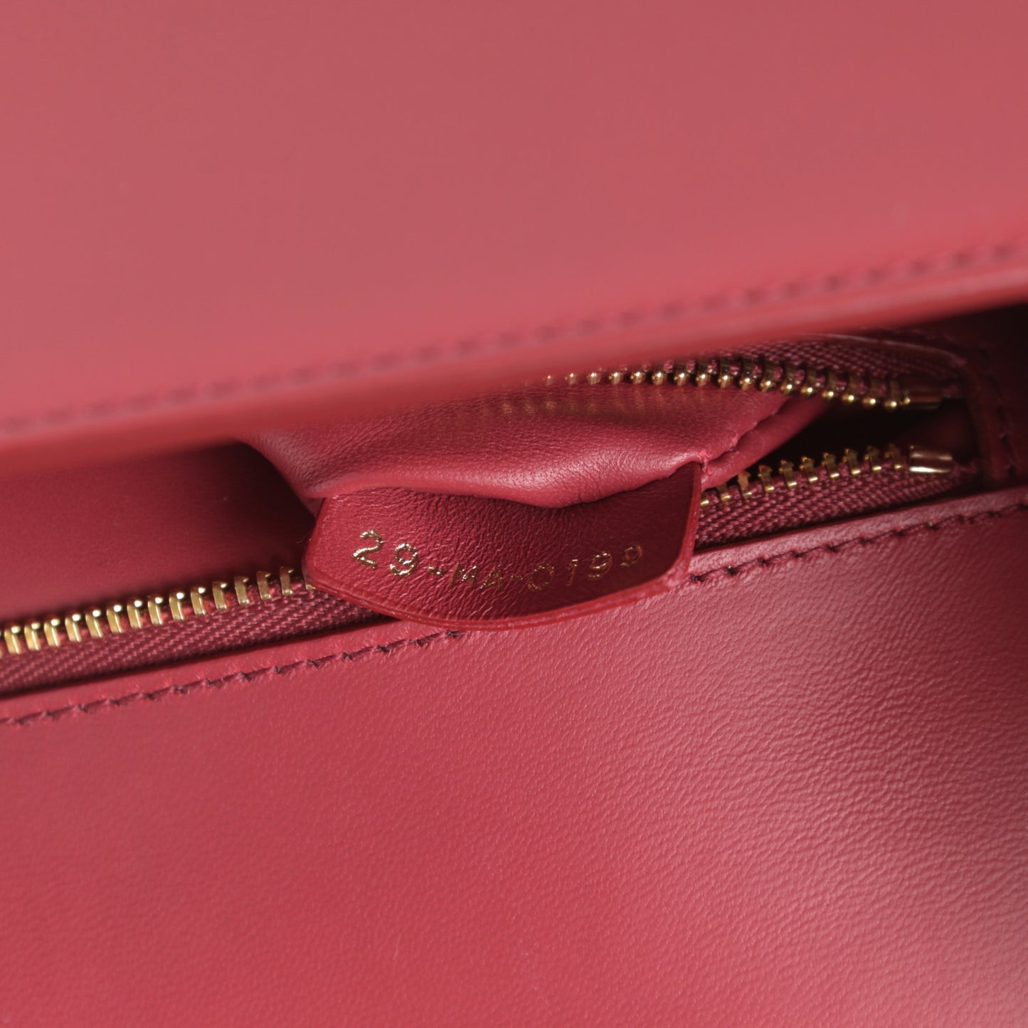 Smooth Calfskin 30 Montaigne Flap Bag Fuchsia