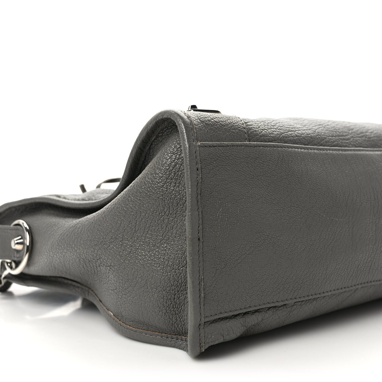 Chevre Silver Metallic Edge Hardware City Gris Acier