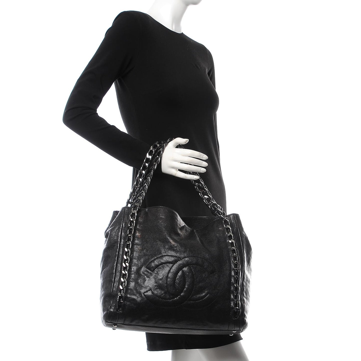Glazed Caviar Modern Chain Tote Black