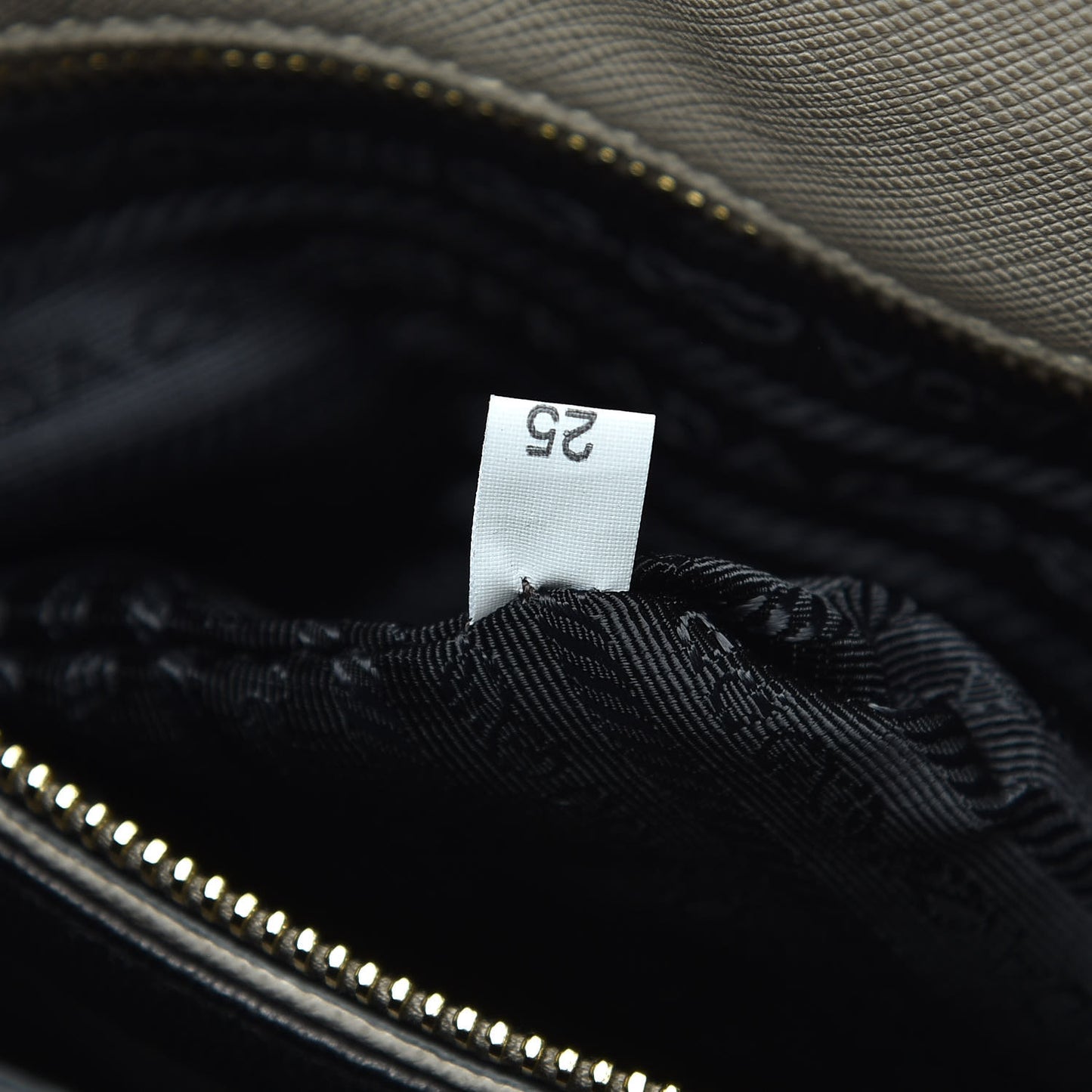 Saffiano Soft Tote Pomice