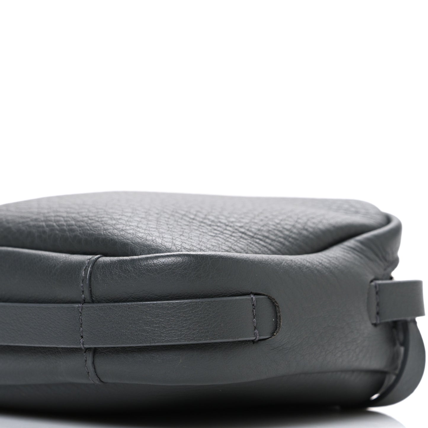 Calfskin Logo XS Everyday Camera Bag Gris Fossile