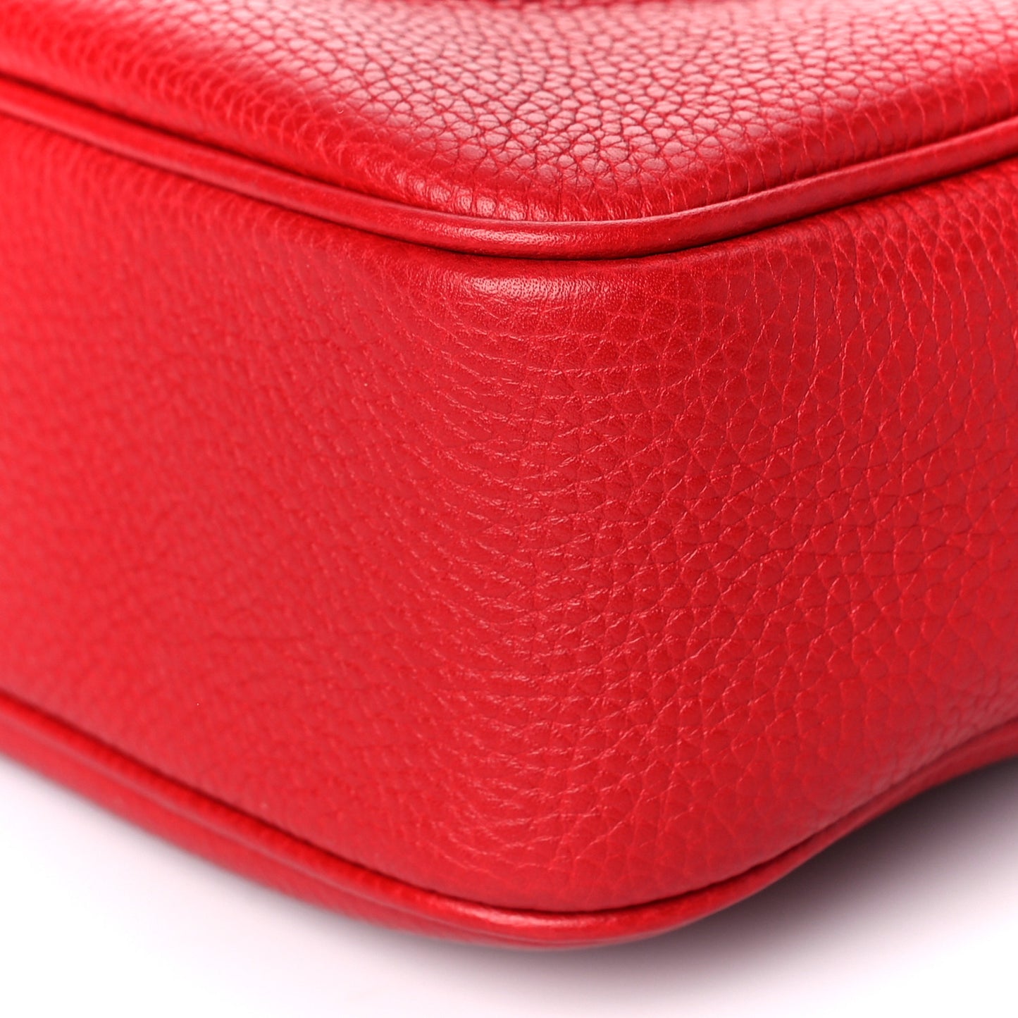 Pebbled Calfskin Small Soho Disco Bag Tabasco Red