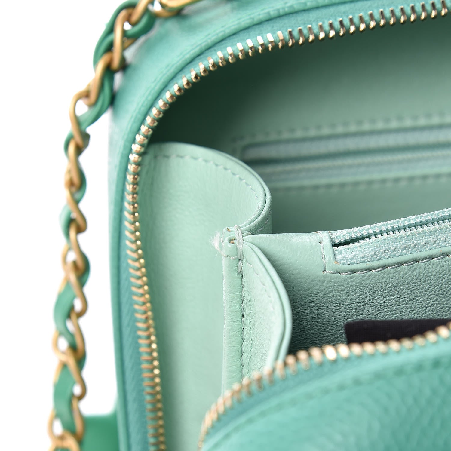 Chanel Caviar Quilted Medium CC Filigree Vanity Case Green 16 of 26
