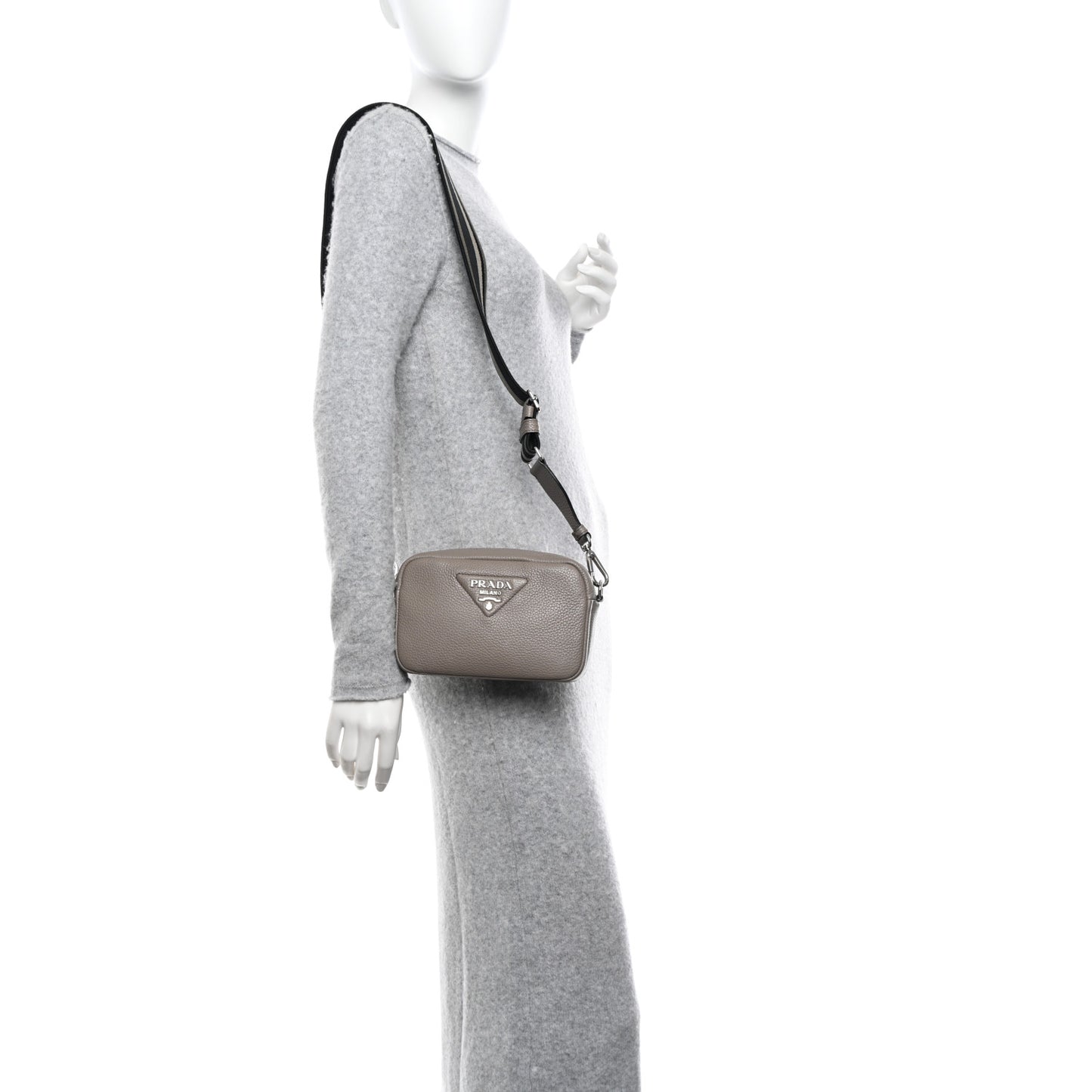 Vitello Daino Soft Small Camera Crossbody Argilla