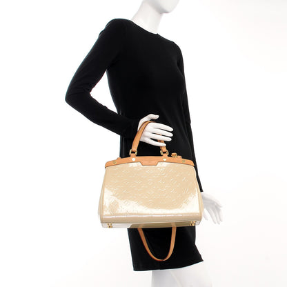 Louis Vuitton Vernis Brea MM Blanc Corail 3 of 9