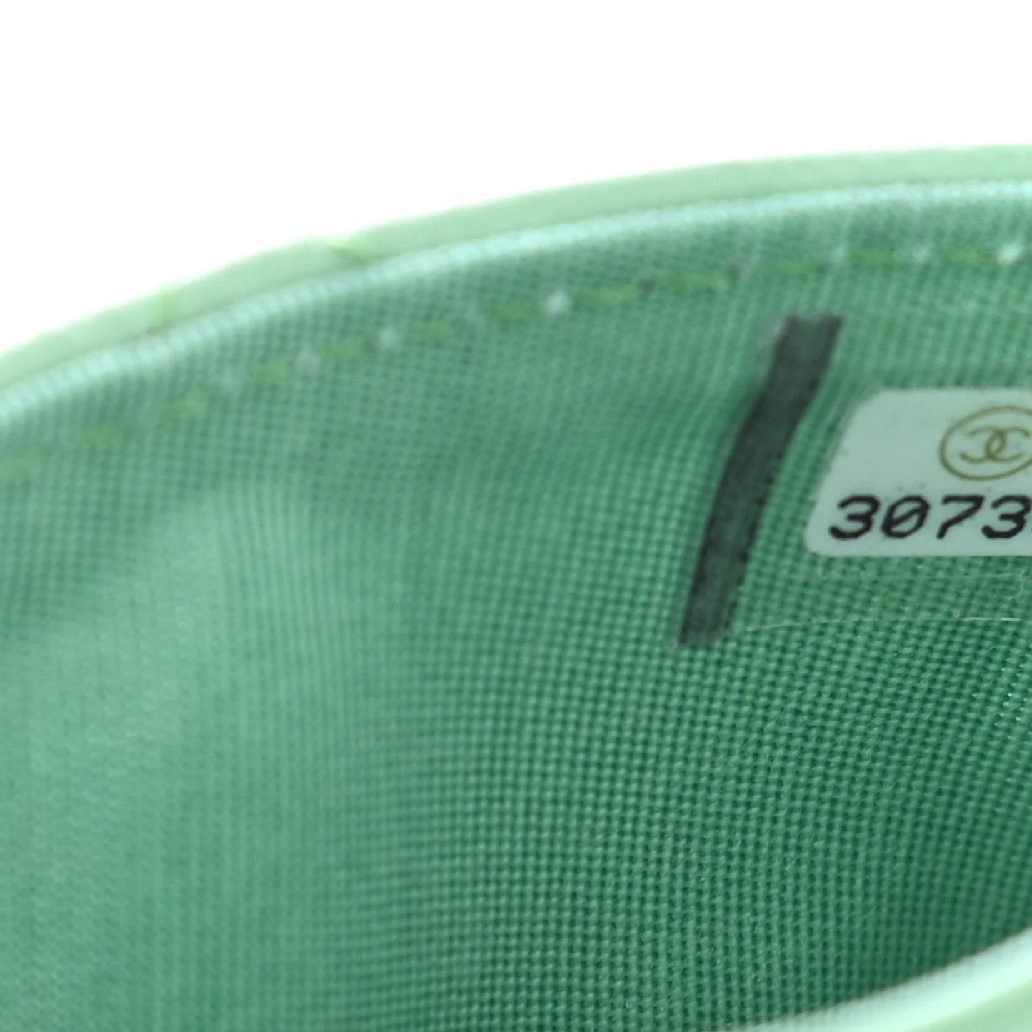 Shiny Goatskin Quilted Chanel 19 Card Holder Green