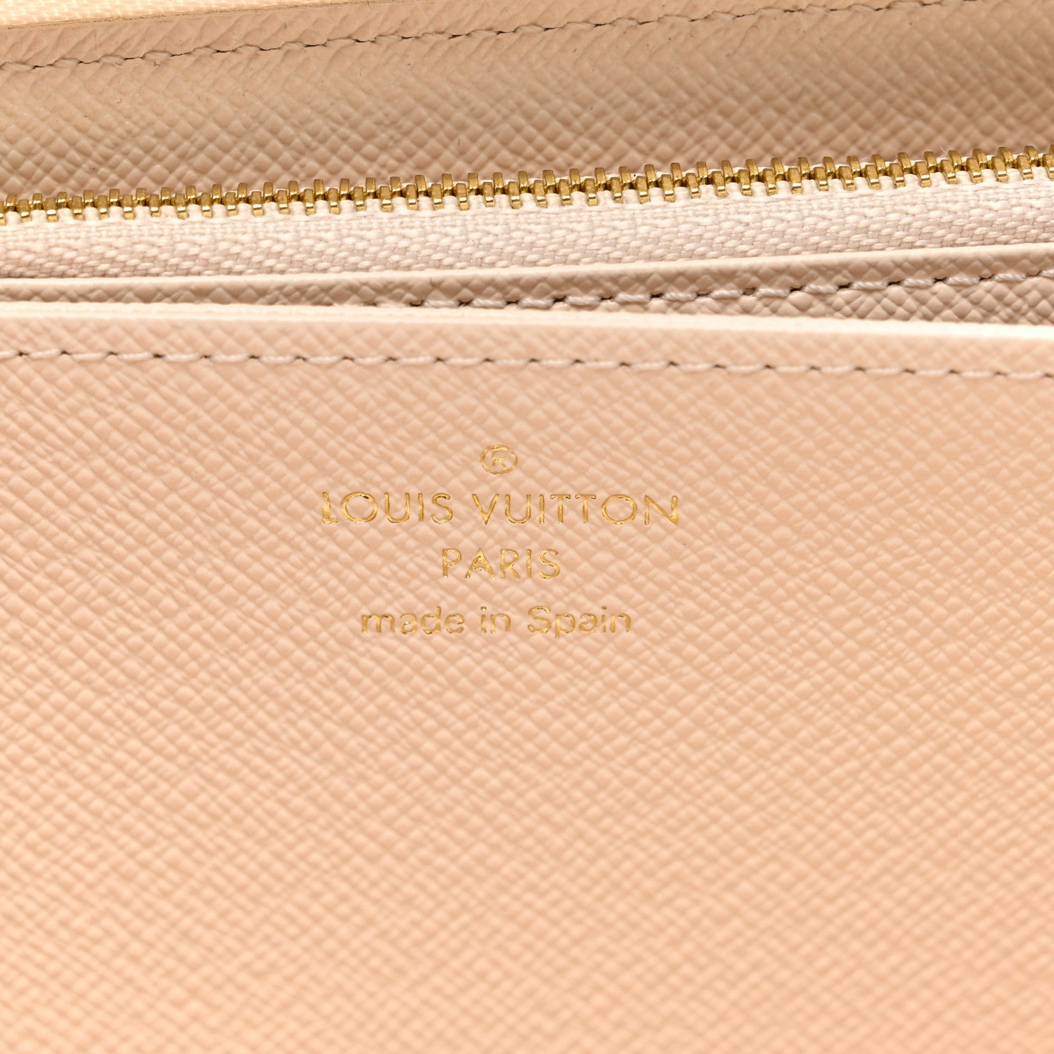 Louis Vuitton Monogram Giant By The Pool Zippy Wallet Brume 6 of 6