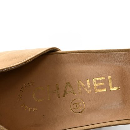 Chanel Lambskin Cap Toe CC Pumps 39.5 Beige Black 6 of 10