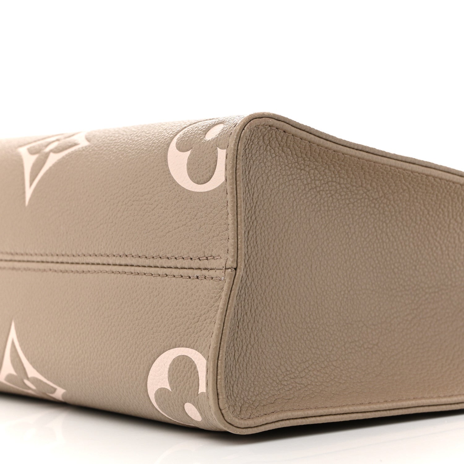 Louis Vuitton Empreinte Monogram Giant Onthego PM Tourterelle Creme 9 of 13