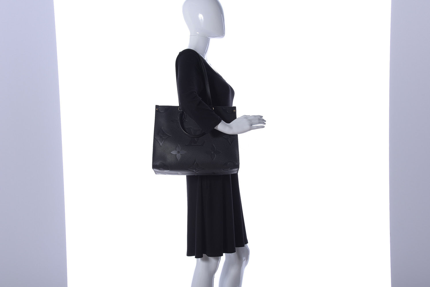 Louis Vuitton Empreinte Monogram Giant Onthego MM Black 2 of 9
