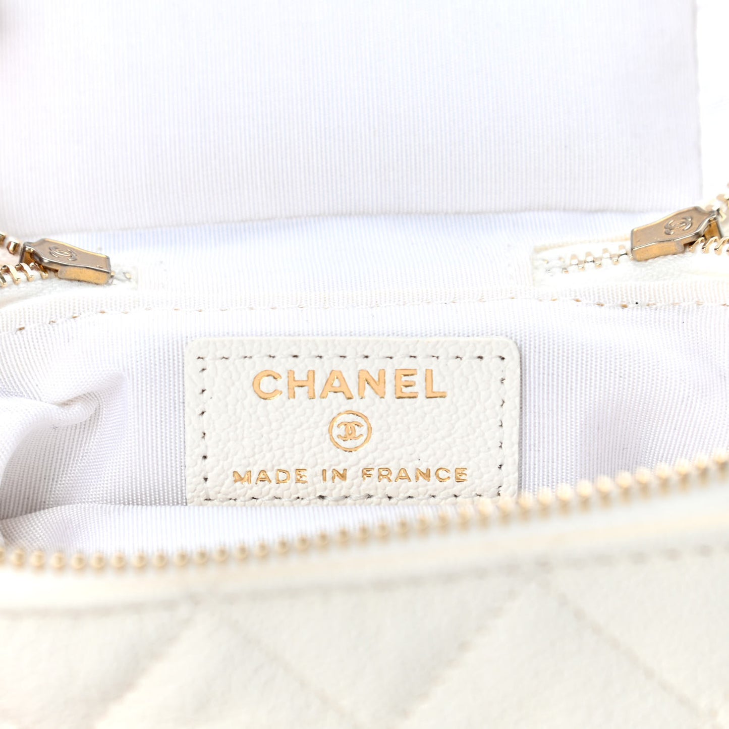 Caviar Quilted Mini Top Handle Vanity With Chain White
