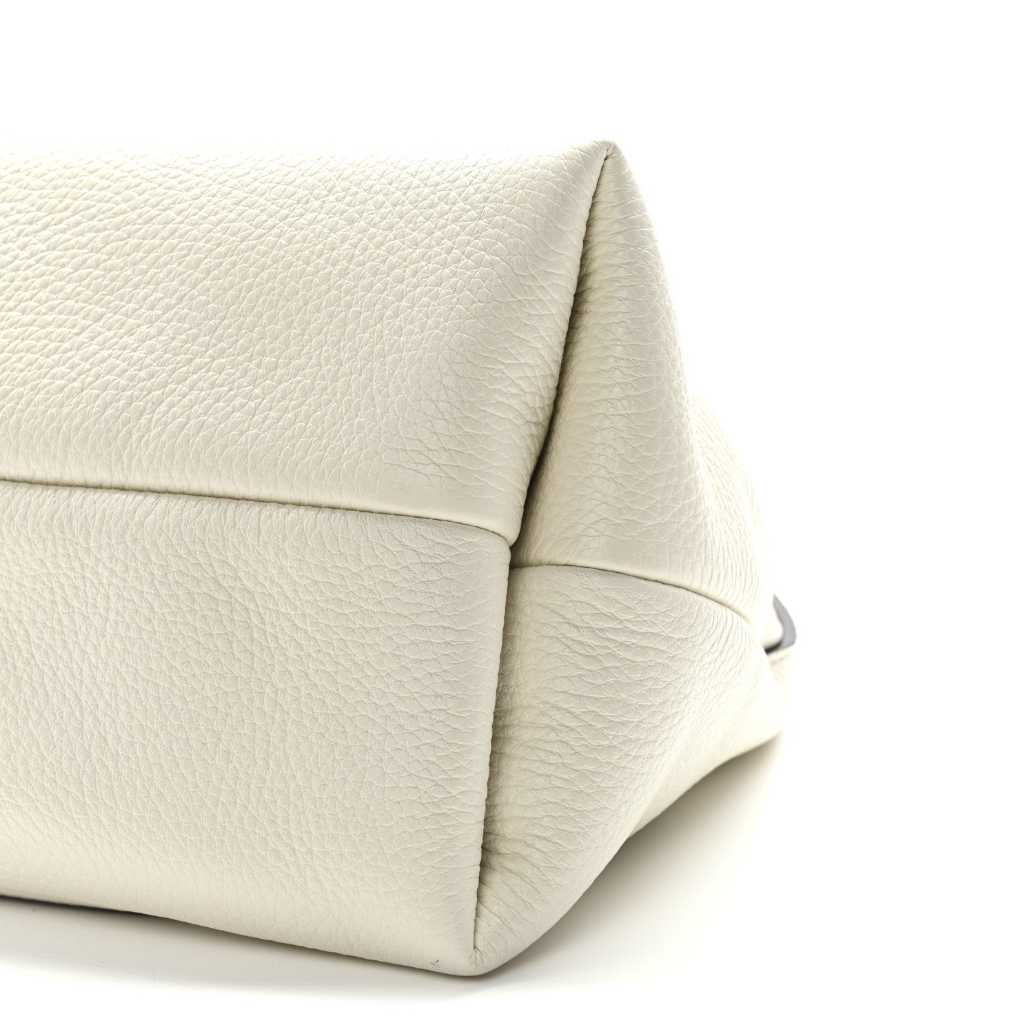 Gucci Grained Calfskin Softbit Medium Shoulder Bag White 9 of 9