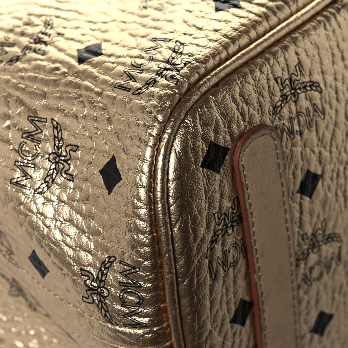 Metallic Visetos Medium Liz Reversible Shopper Tote Gold