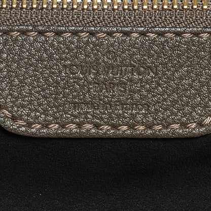 Louis Vuitton Mahina L Elephant Gris 6 of 7