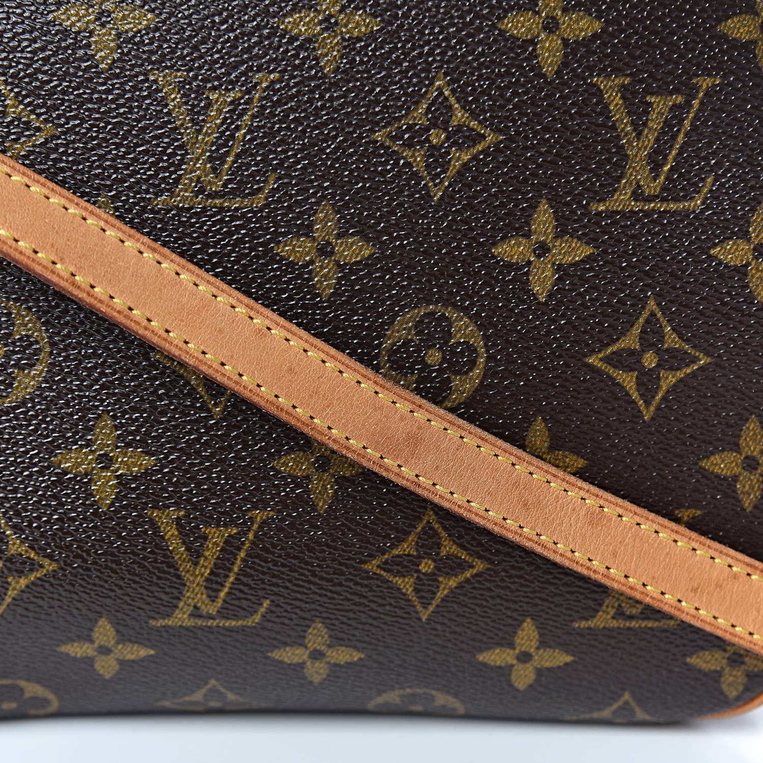 Louis Vuitton Monogram Blois 9 of 13