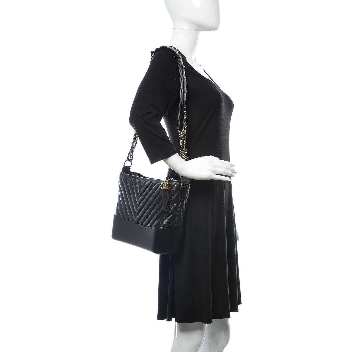 Aged Calfskin Chevron Quilted Medium Gabrielle Hobo Black
