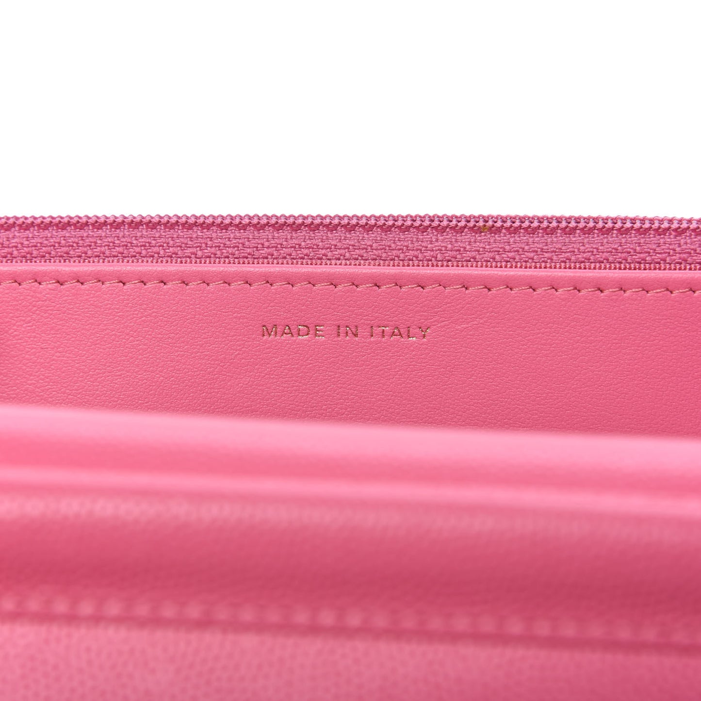 Caviar Quilted Wallet on Chain WOC Pink