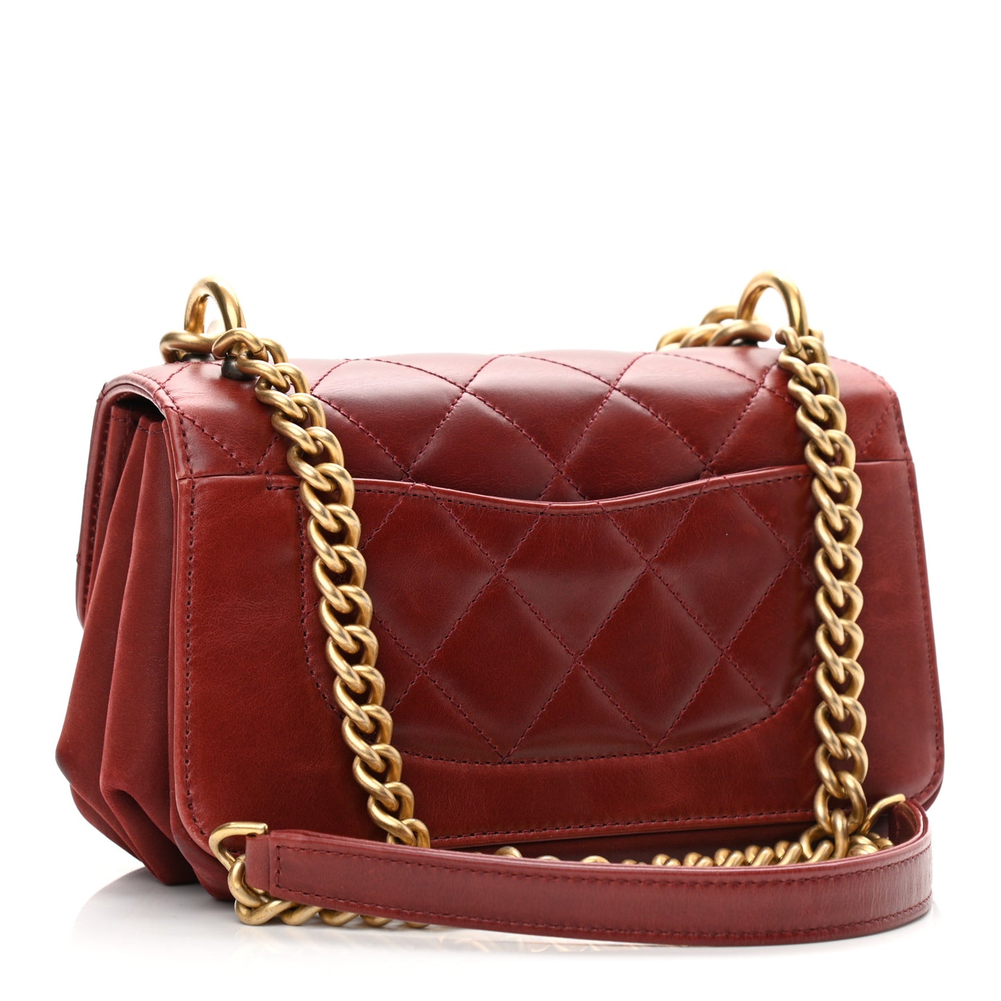 Iridescent Calfskin Quilted Small Straight Lined Flap Red