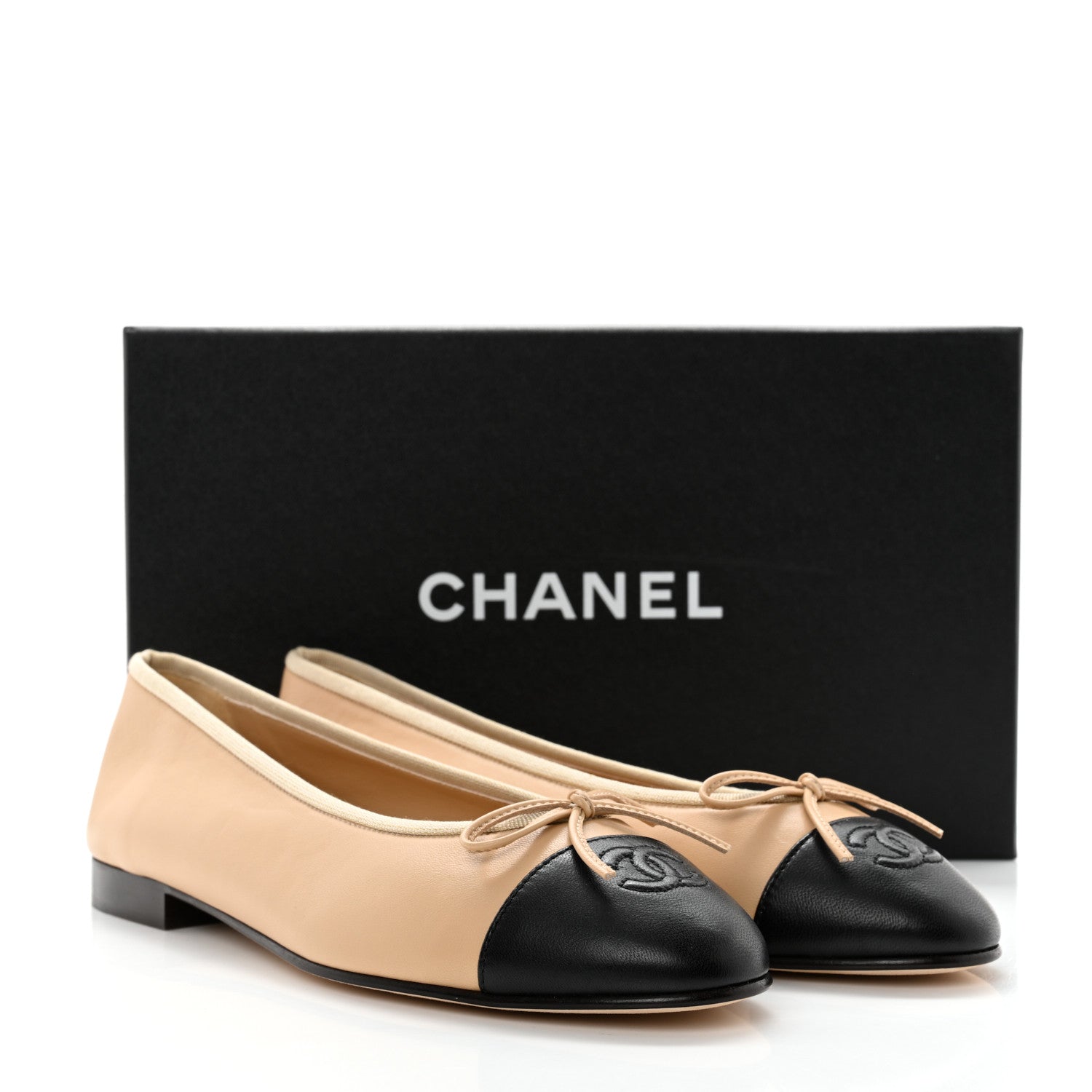 Chanel Lambskin Cap Toe CC Ballerina Flats 39.5 Beige Black 9 of 9