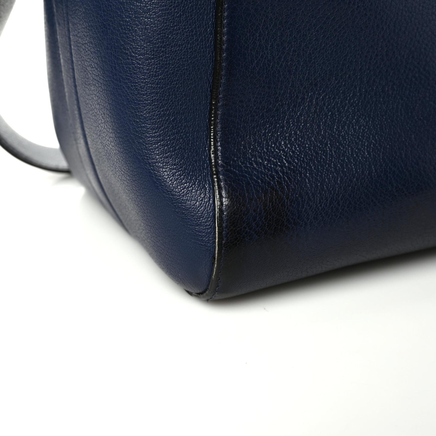 Sugar Goatskin Medium Antigona Navy